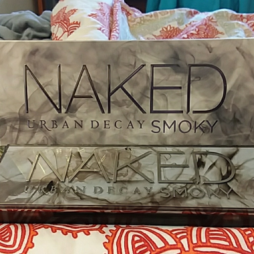 Urban Decay Naked Smokey Palette NWB